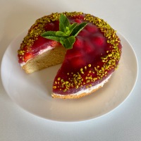 Erdbeerkuchen mit selbst gemachtem Tortenguss (vegan) - Strawberry Cake with homemade Cake Glaze (vegan)